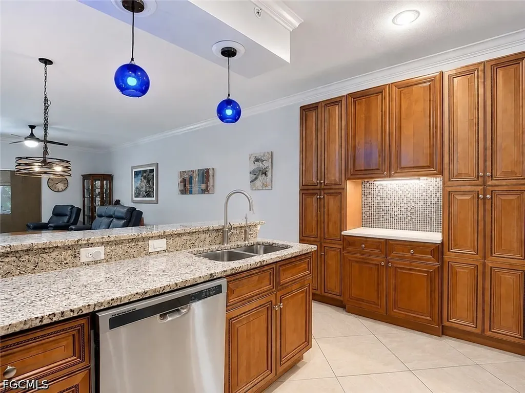 1051 Winding Pines Circle Cape Coral FL 33909