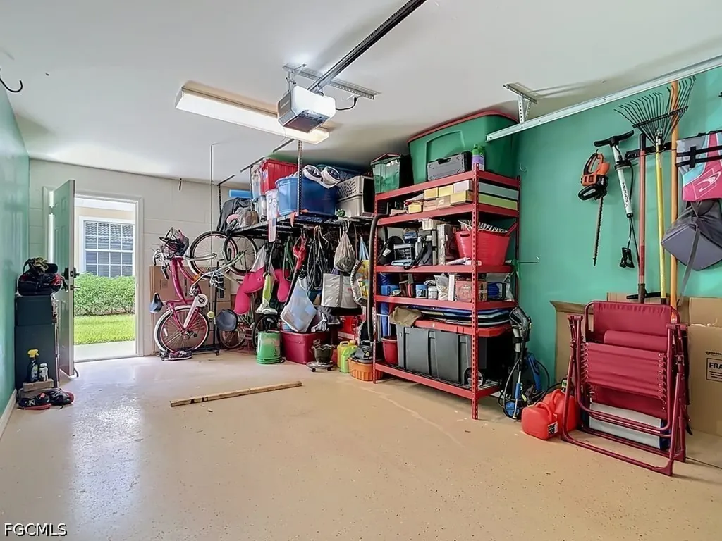 1051 Winding Pines Circle Cape Coral FL 33909