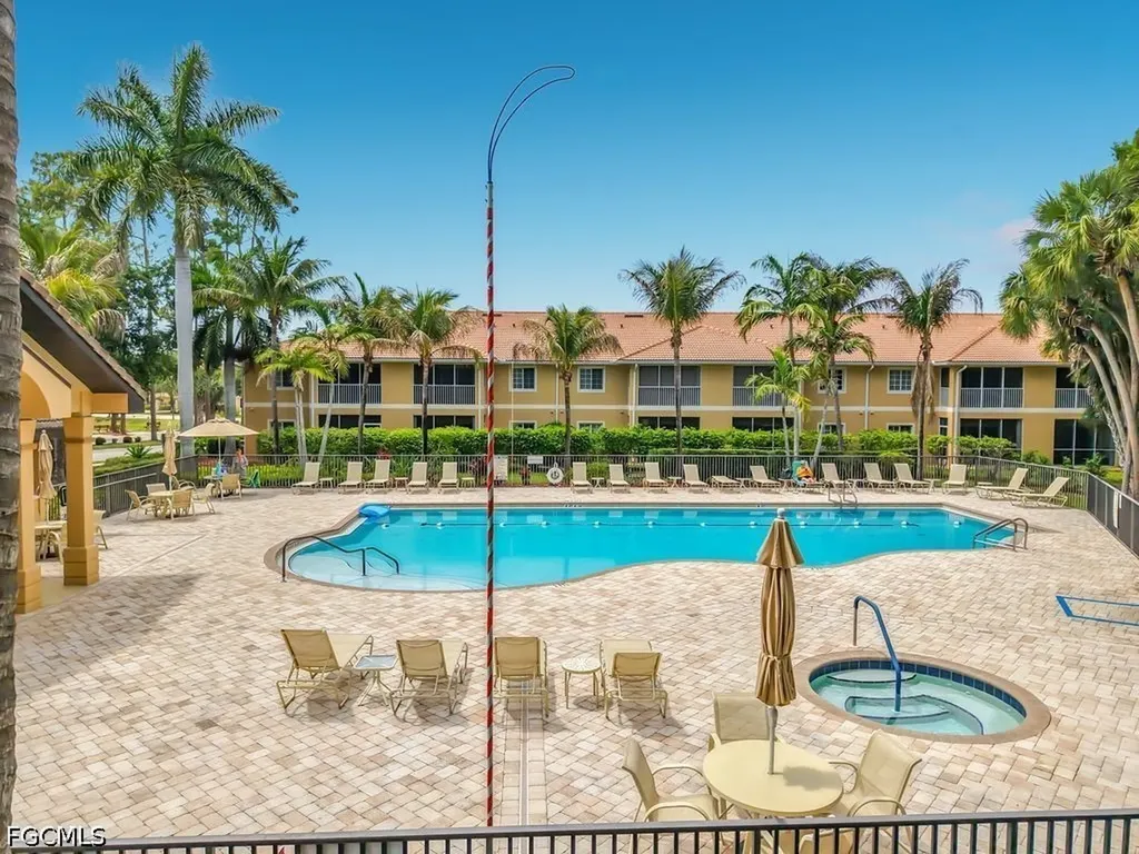 1051 Winding Pines Circle Cape Coral FL 33909
