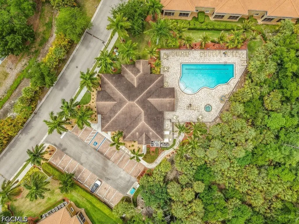 1051 Winding Pines Circle Cape Coral FL 33909