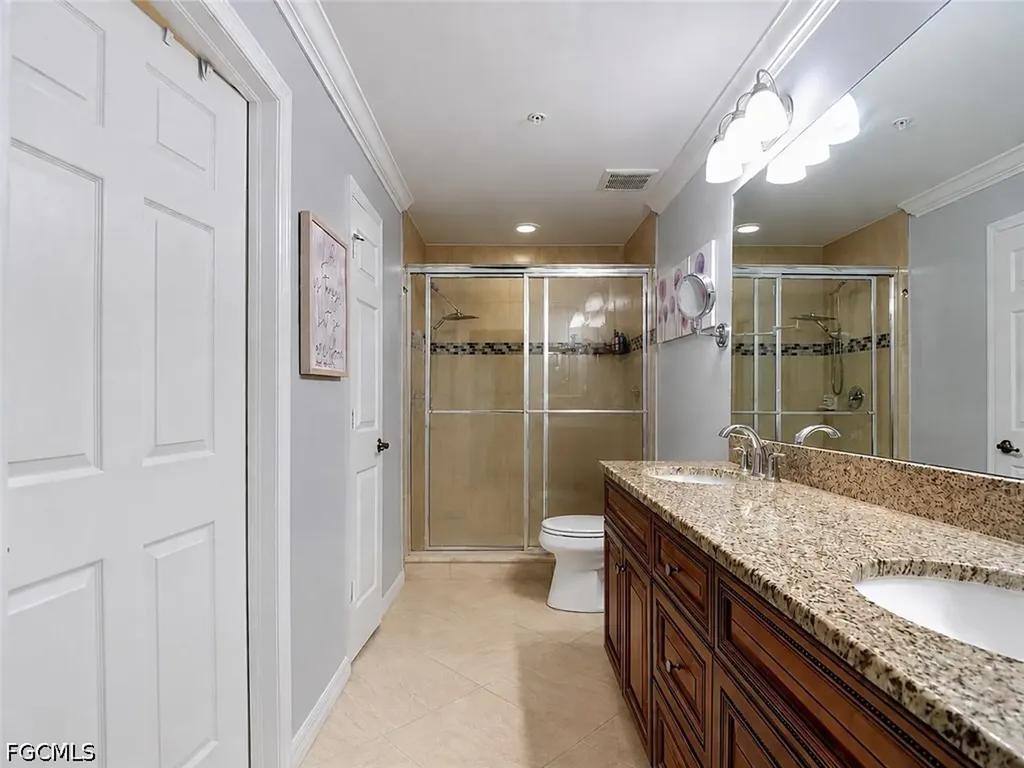 1051 Winding Pines Circle Cape Coral FL 33909