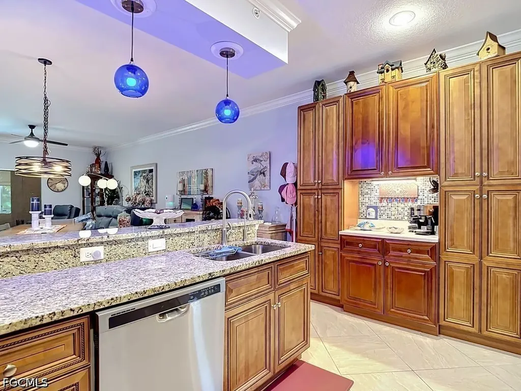 1051 Winding Pines Circle Cape Coral FL 33909