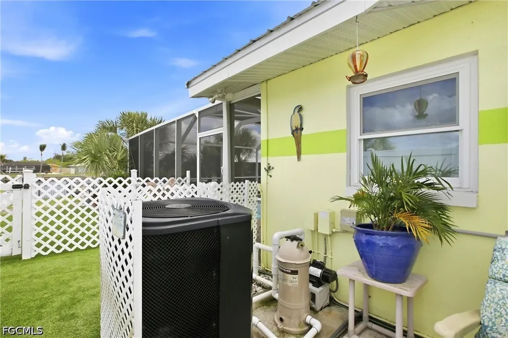 165 Tarpon Boulevard NW Port Charlotte FL 33952