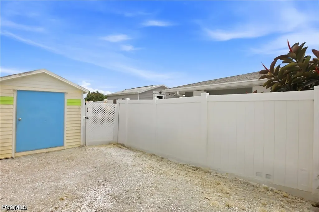 165 Tarpon Boulevard NW Port Charlotte FL 33952