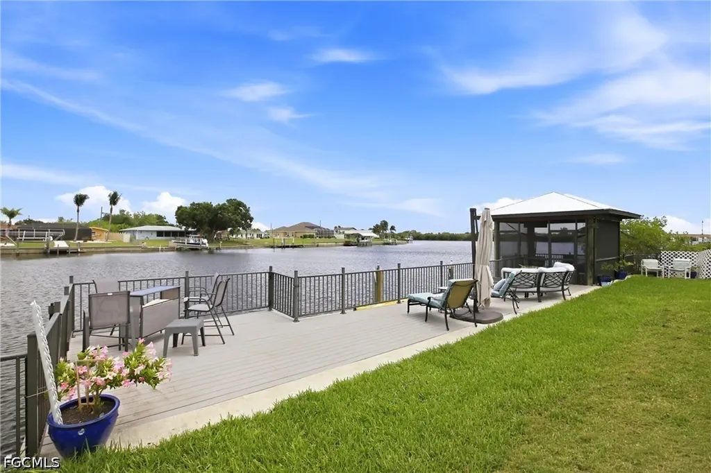 165 Tarpon Boulevard NW Port Charlotte FL 33952