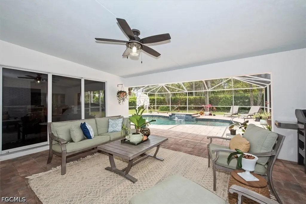 991 Aqua Lane Fort Myers FL 33919