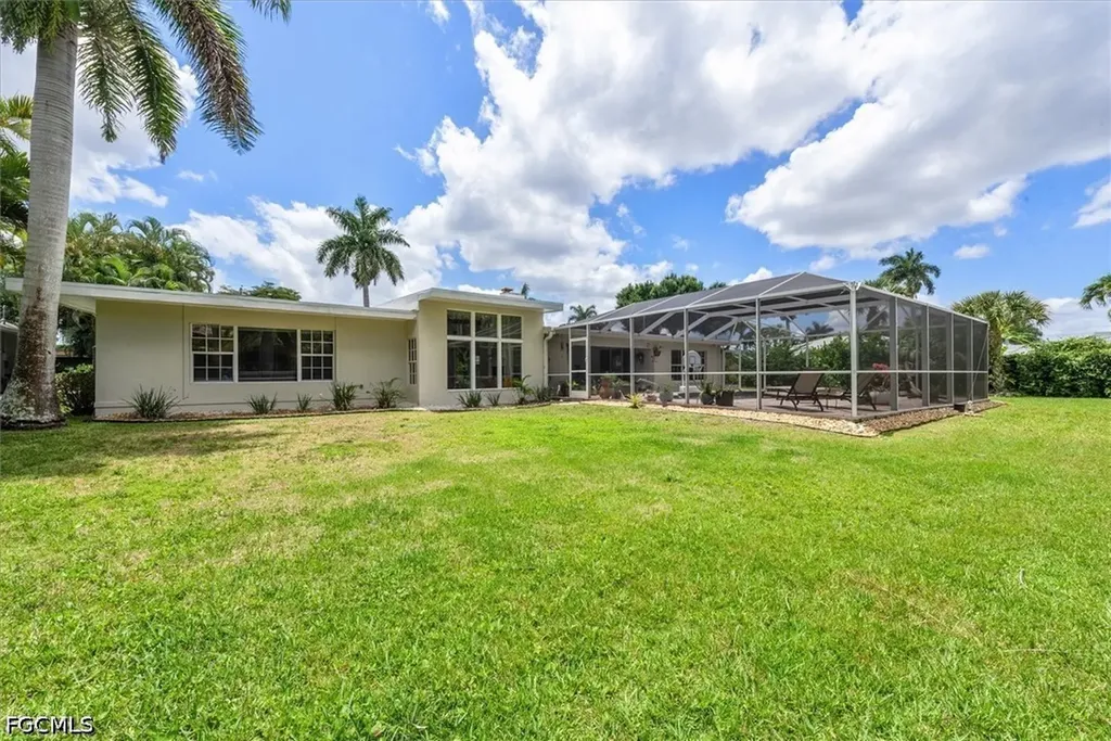 991 Aqua Lane Fort Myers FL 33919