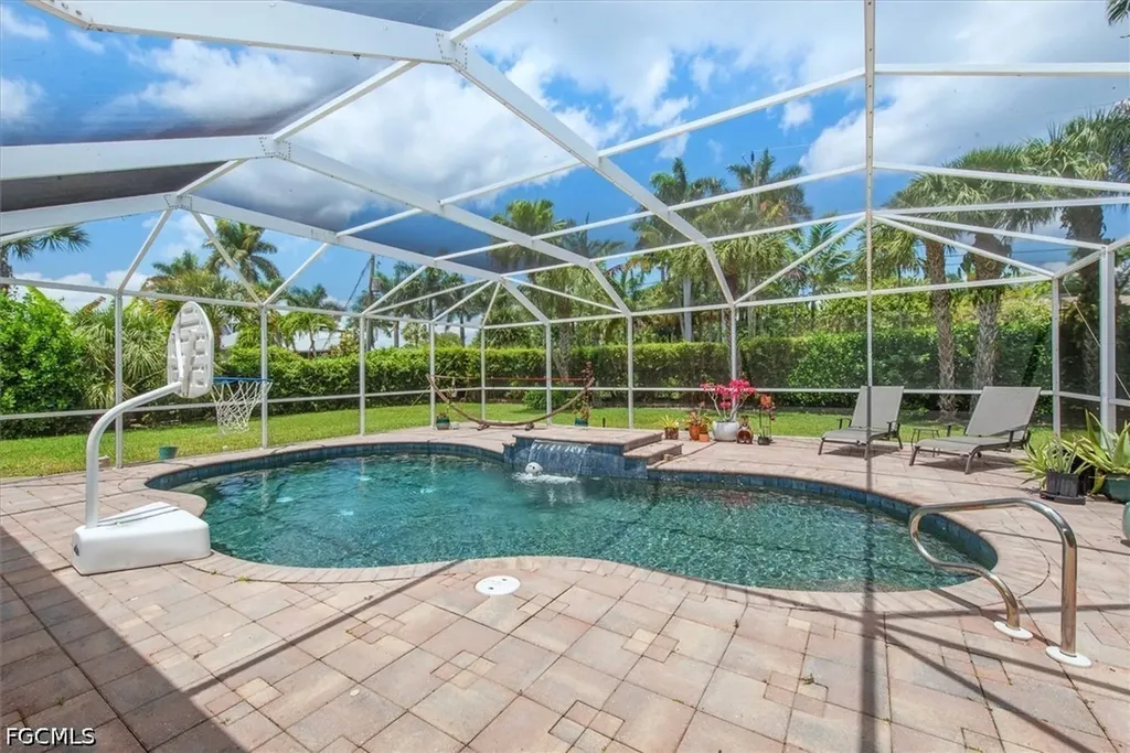 991 Aqua Lane Fort Myers FL 33919