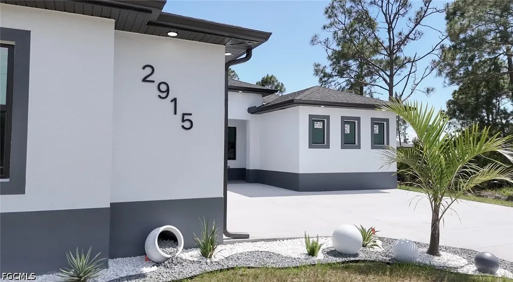 2915 49th Street W Lehigh Acres FL 33971