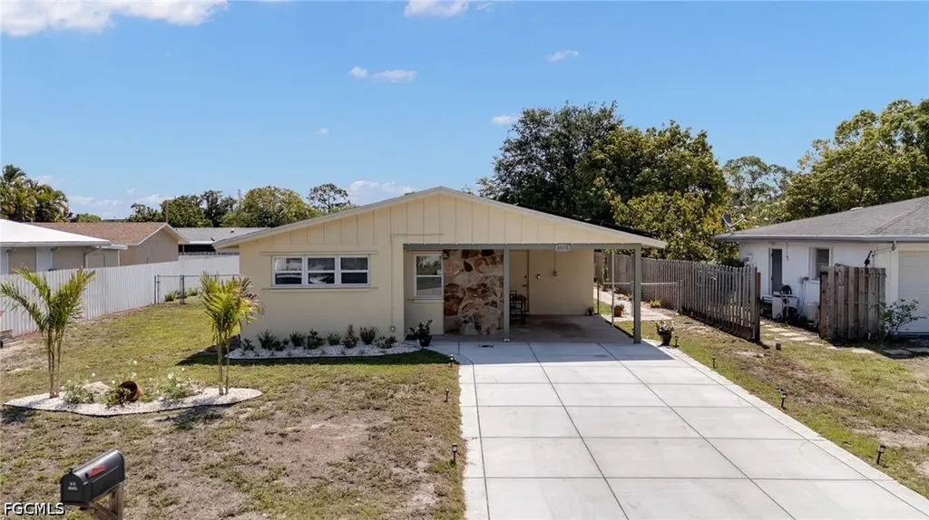4855 West Drive Fort Myers FL 33907