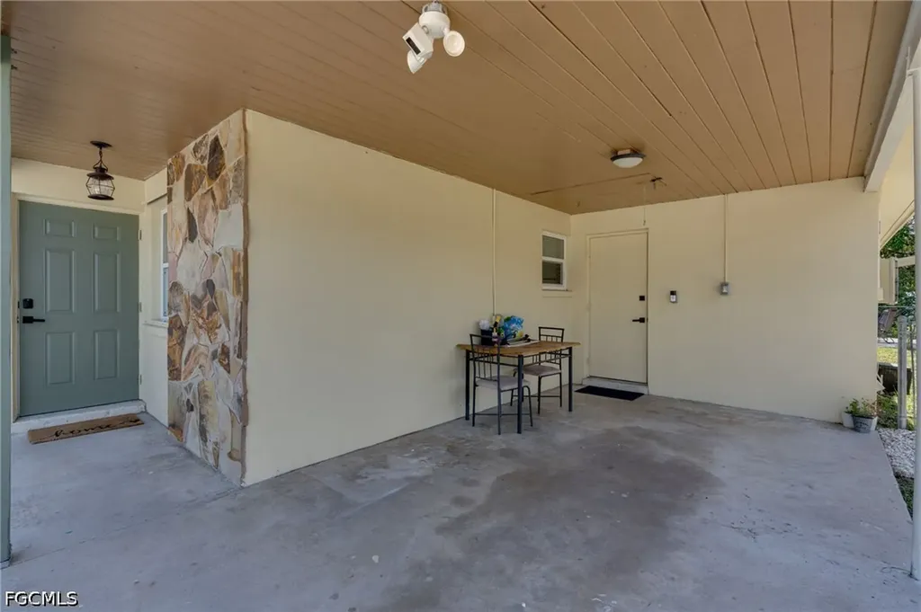 4855 West Drive Fort Myers FL 33907