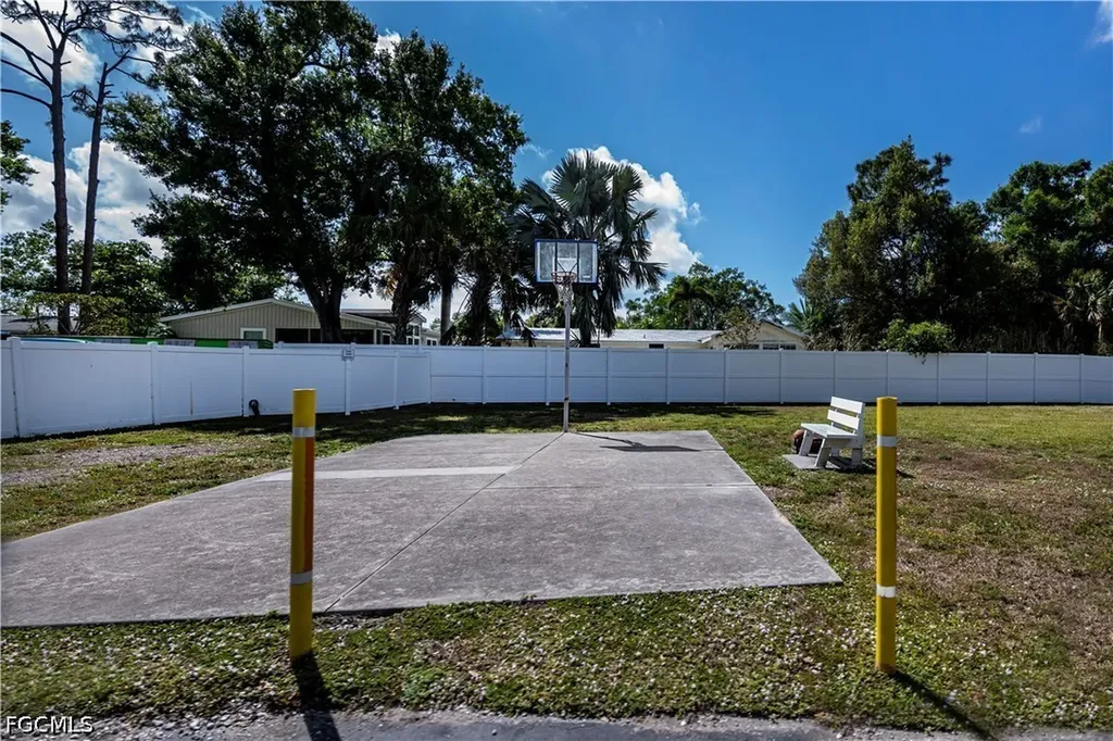 195 Ramble Drive North Fort Myers FL 33903