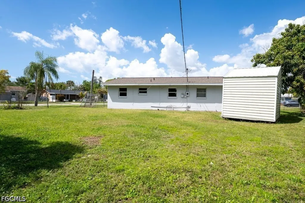 4631 New Haven Drive Fort Myers FL 33908