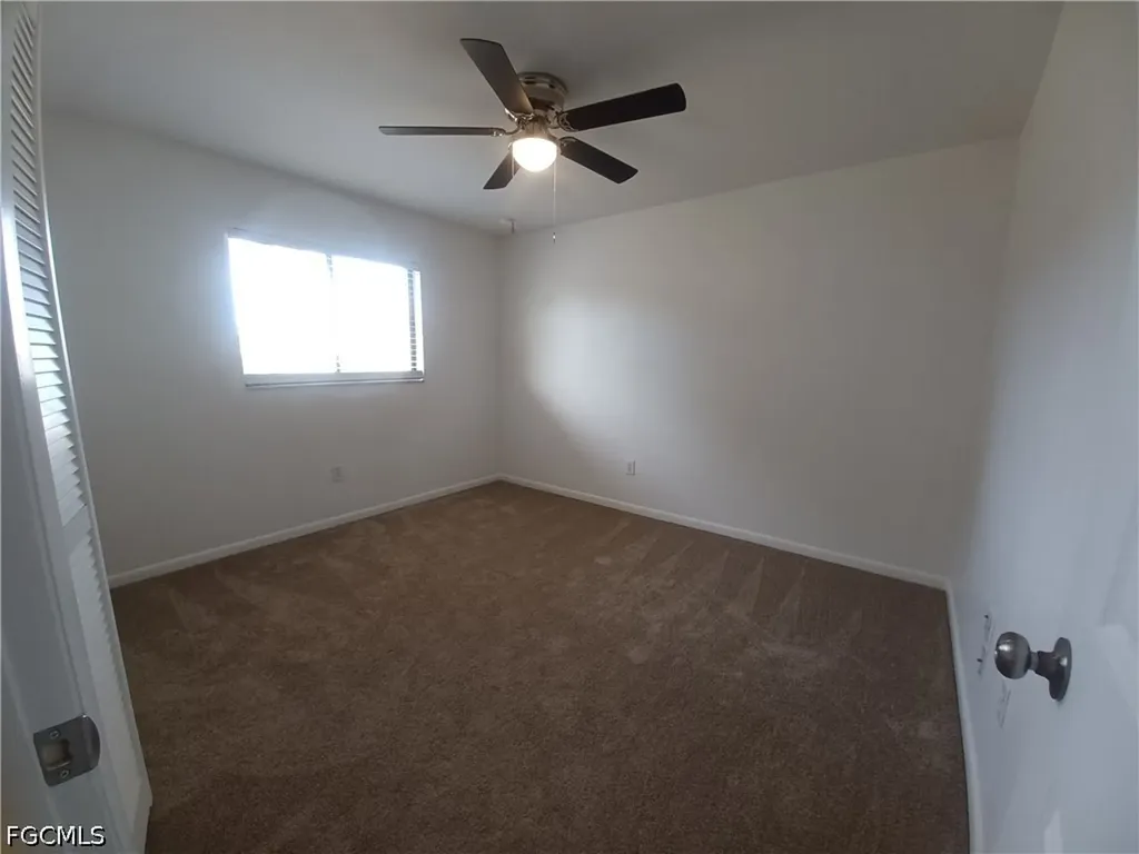 3305 SW 7th Place Cape Coral FL 33914