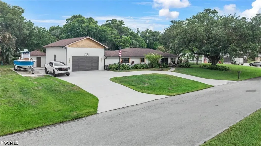 202 Ridgewood Avenue Clewiston FL 33440