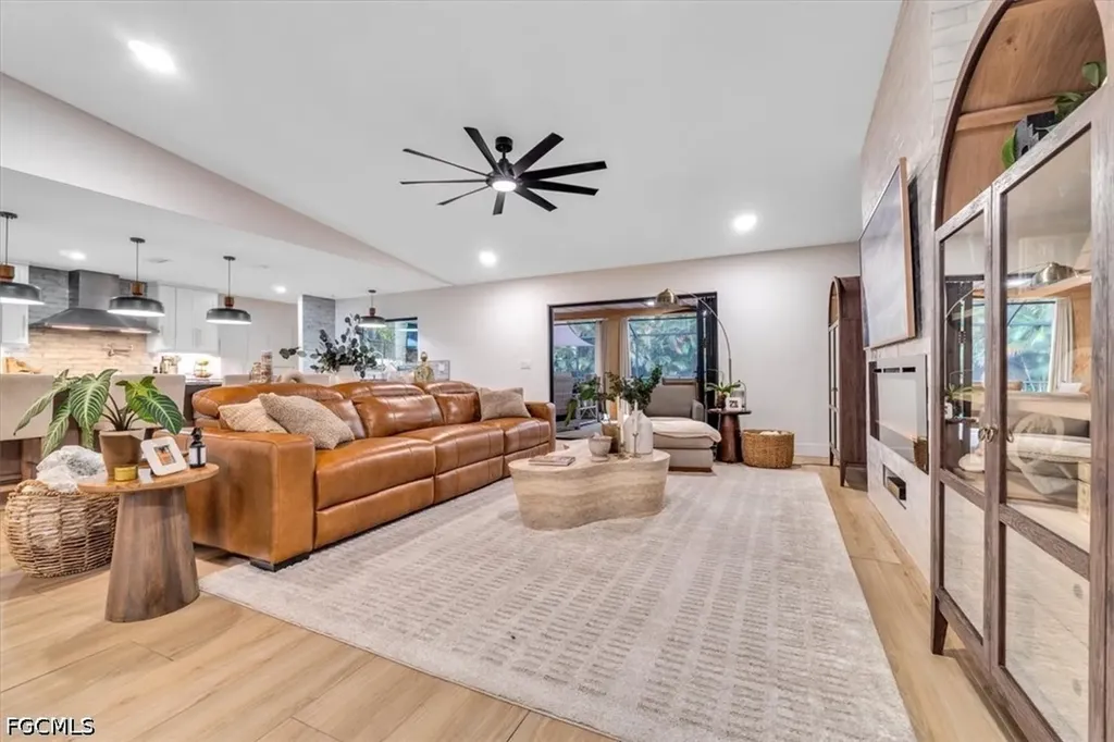 202 Ridgewood Avenue Clewiston FL 33440