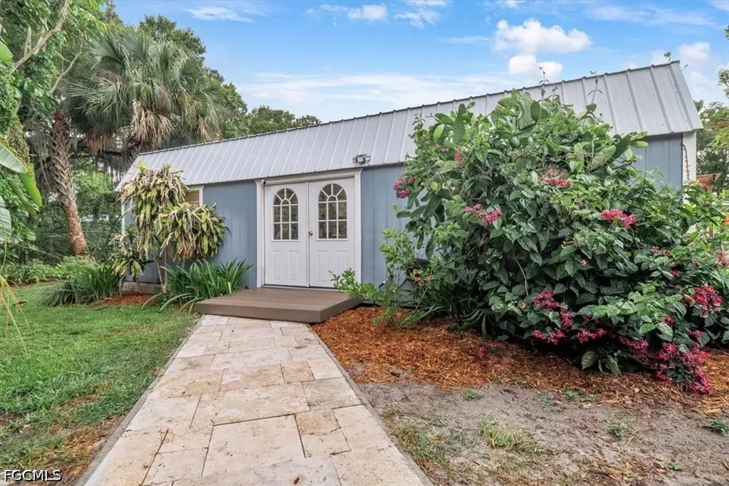 202 Ridgewood Avenue Clewiston FL 33440