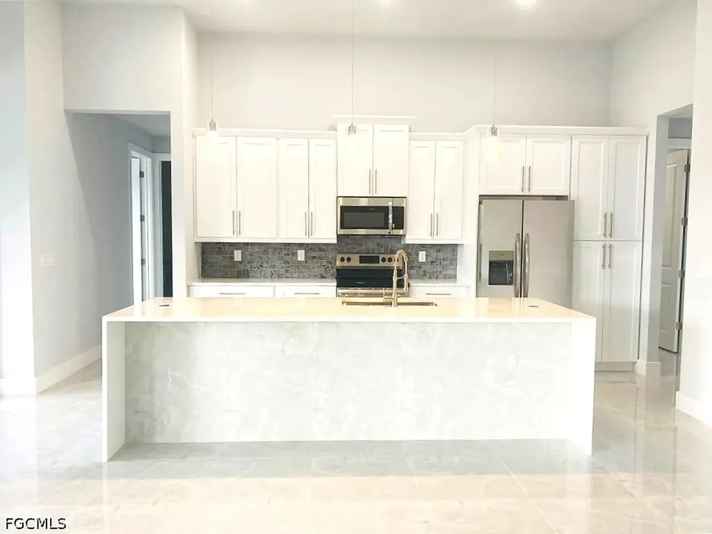 224 NW 2nd Place Cape Coral FL 33993