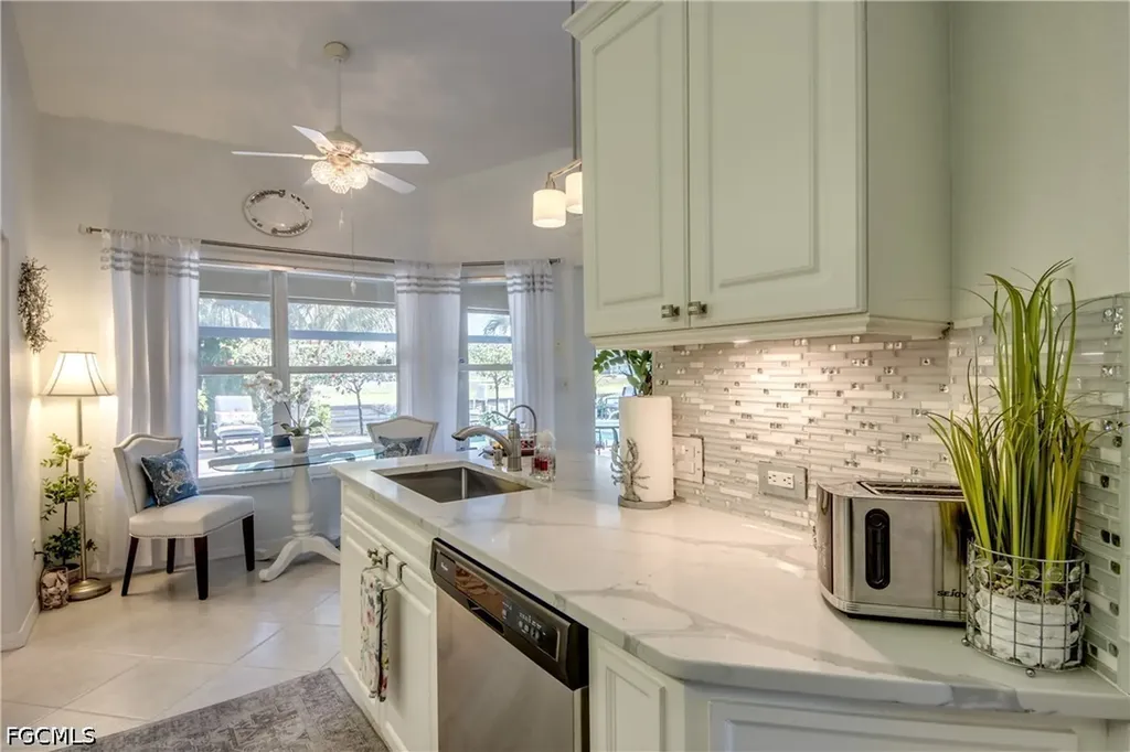 1621 NE 5th Terrace Cape Coral FL 33909