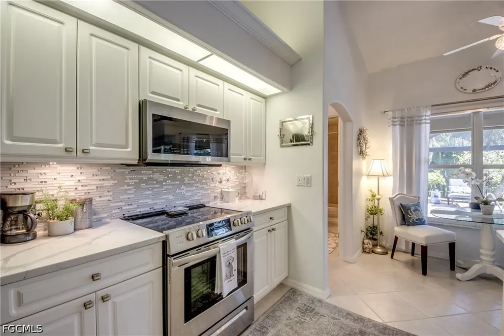 1621 NE 5th Terrace Cape Coral FL 33909