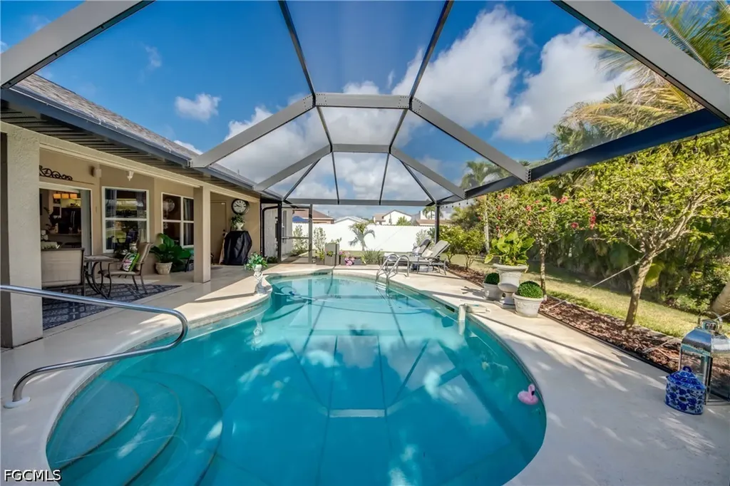1621 NE 5th Terrace Cape Coral FL 33909