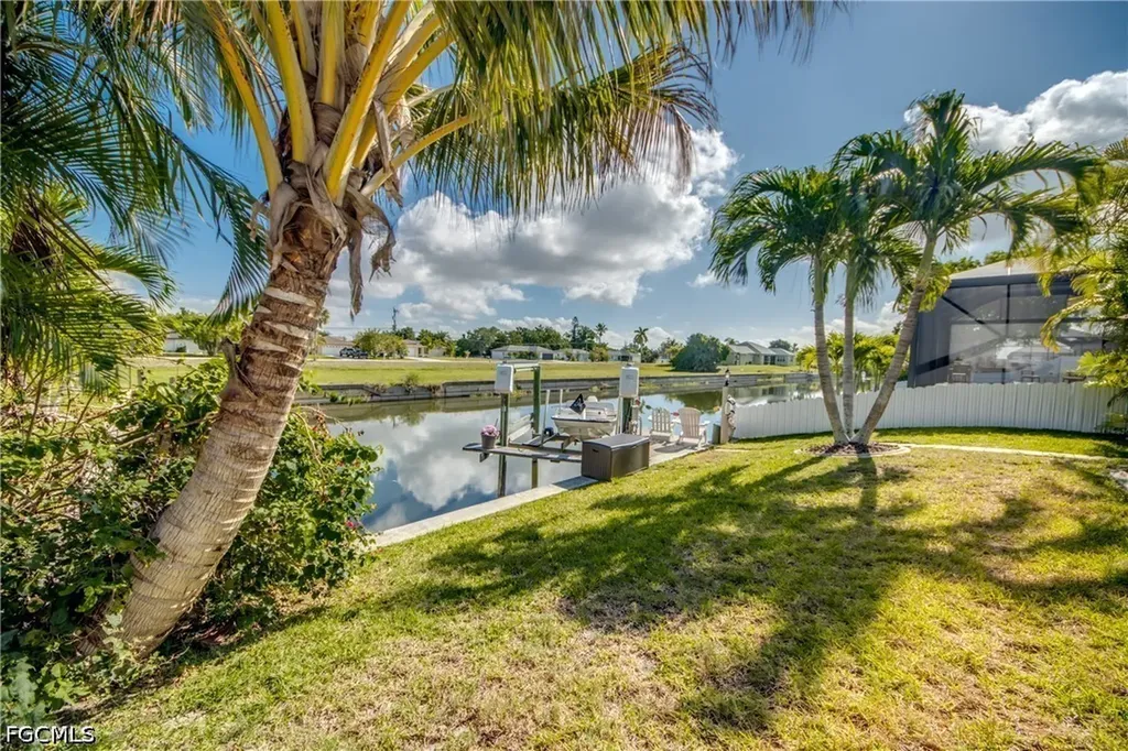 1621 NE 5th Terrace Cape Coral FL 33909