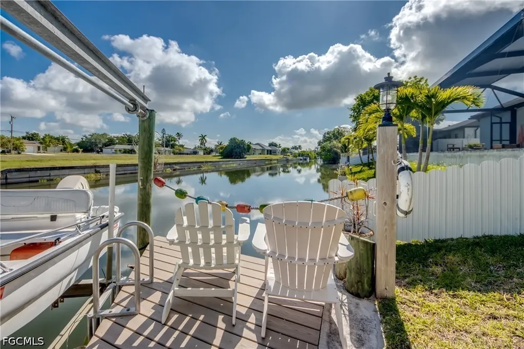 1621 NE 5th Terrace Cape Coral FL 33909