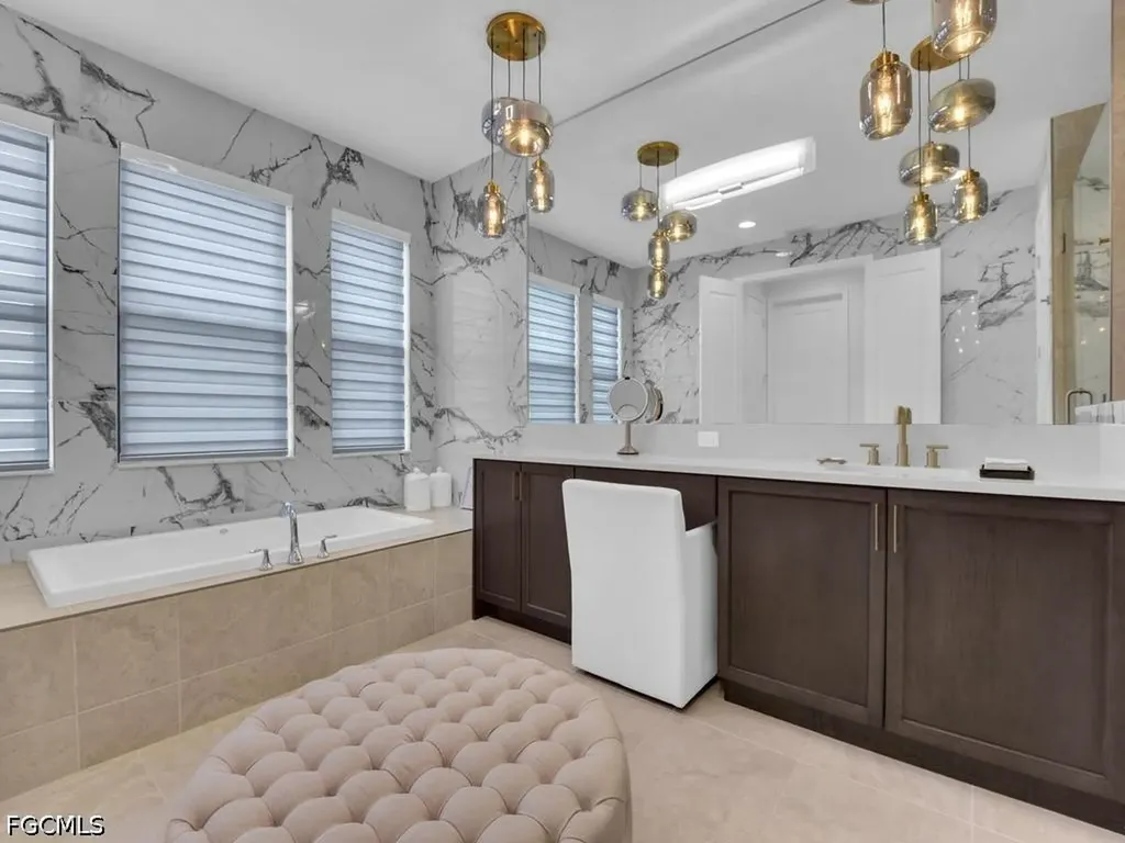 20318 Fair Oak Lane Estero FL 33928