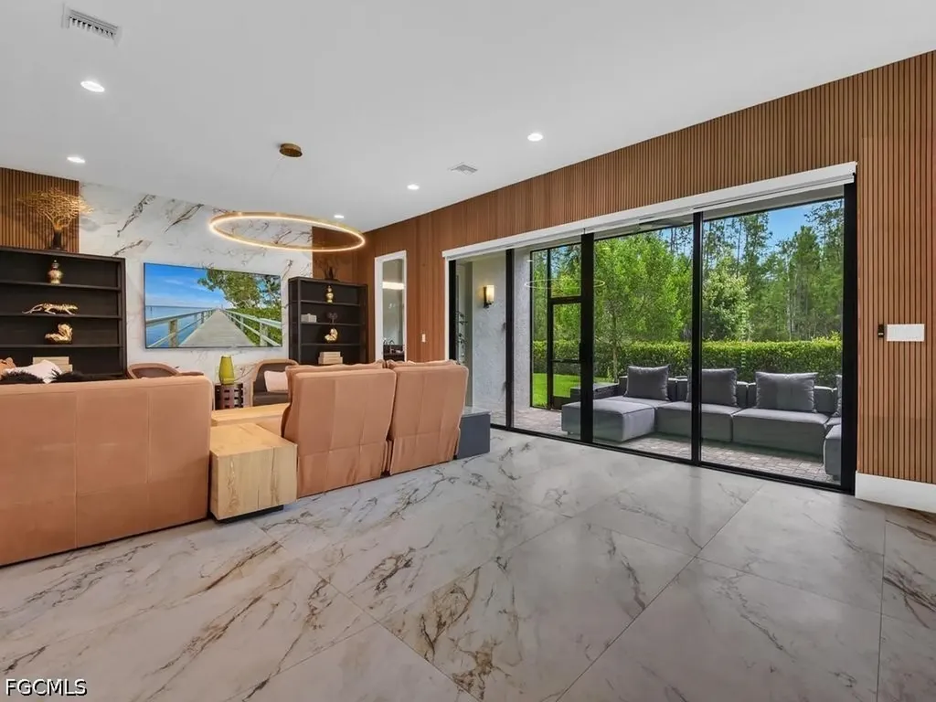20318 Fair Oak Lane Estero FL 33928