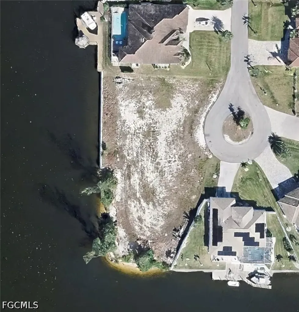 3006 NW 43rd Place Cape Coral FL 33993