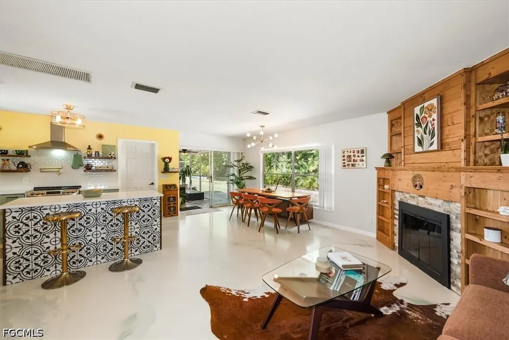 2431 N Westwood Drive North Fort Myers FL 33917