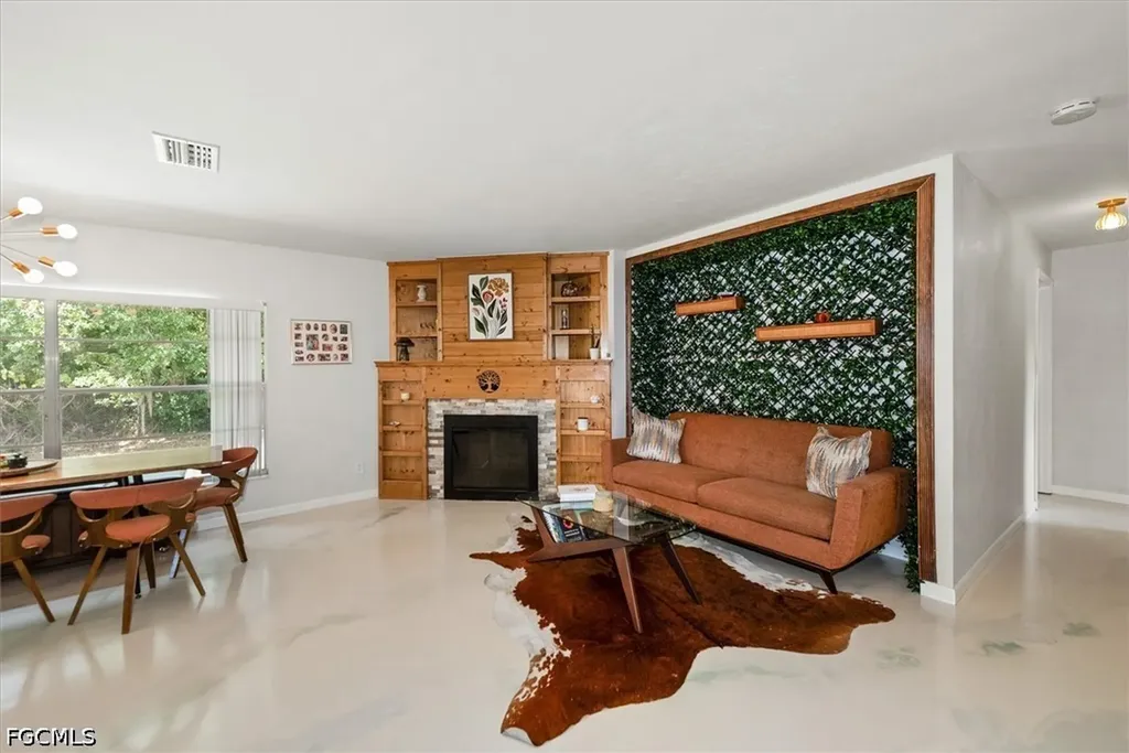 2431 N Westwood Drive North Fort Myers FL 33917