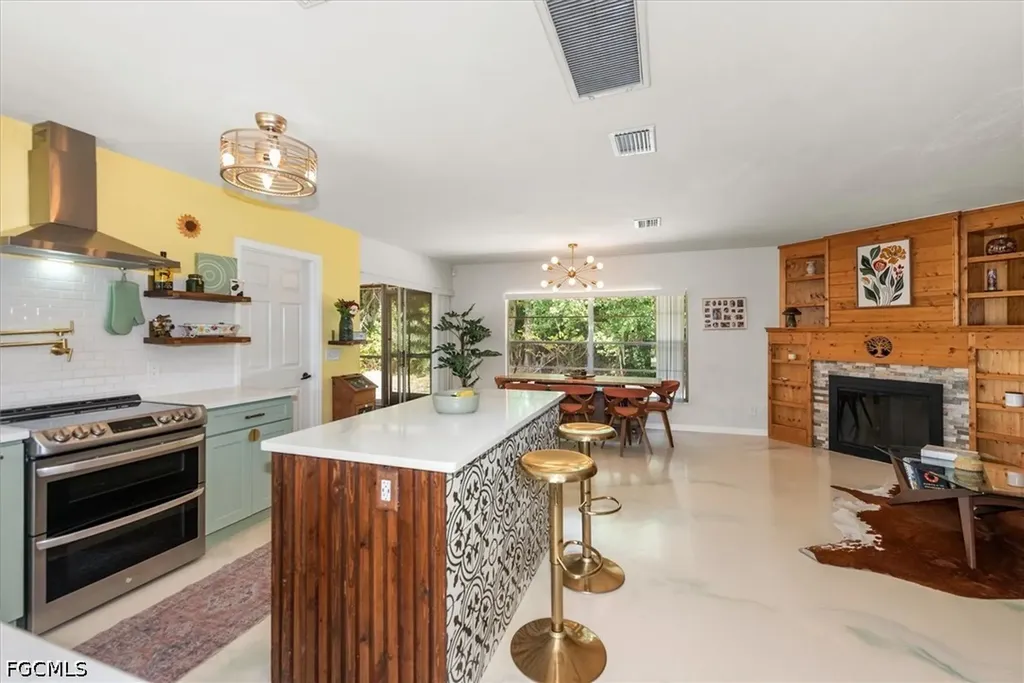 2431 N Westwood Drive North Fort Myers FL 33917