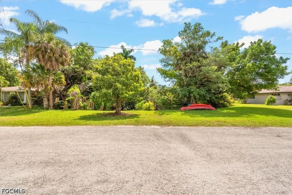 2431 N Westwood Drive North Fort Myers FL 33917