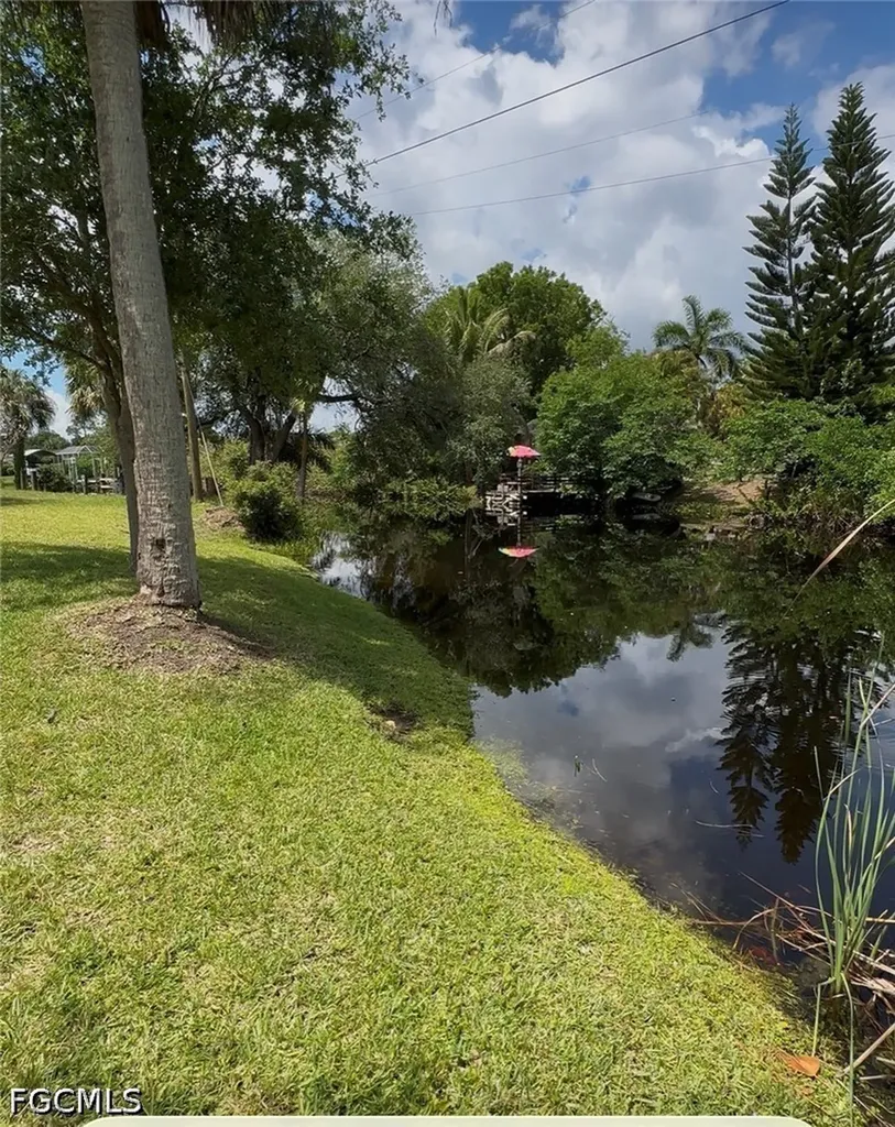 2431 N Westwood Drive North Fort Myers FL 33917