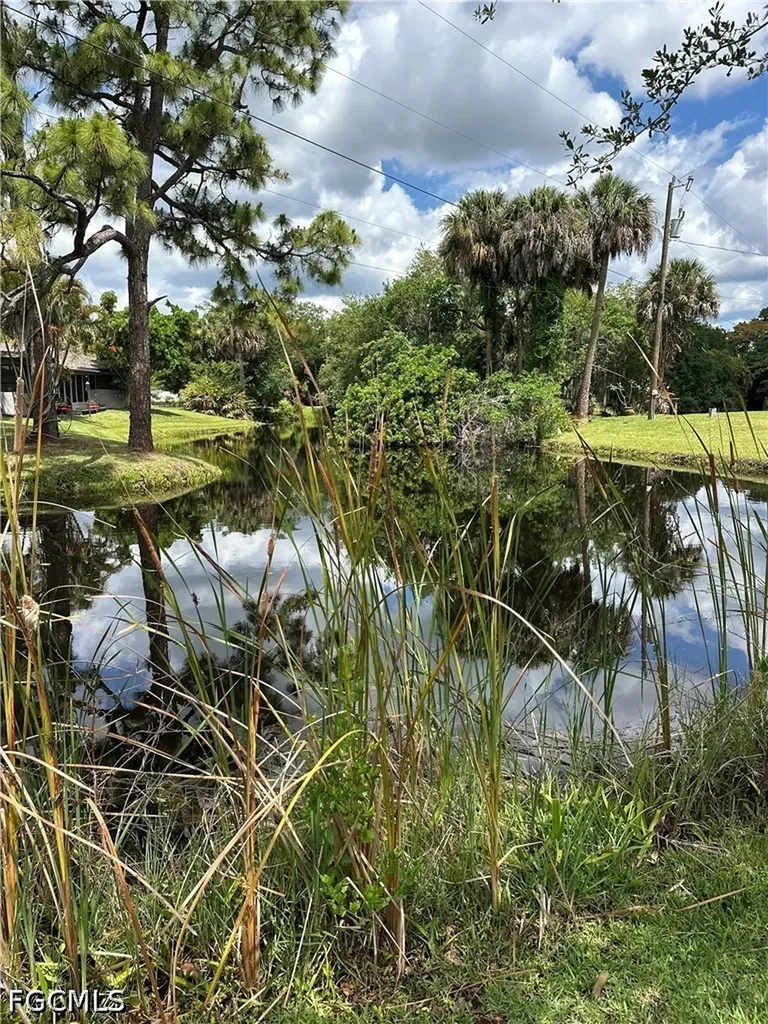 2431 N Westwood Drive North Fort Myers FL 33917
