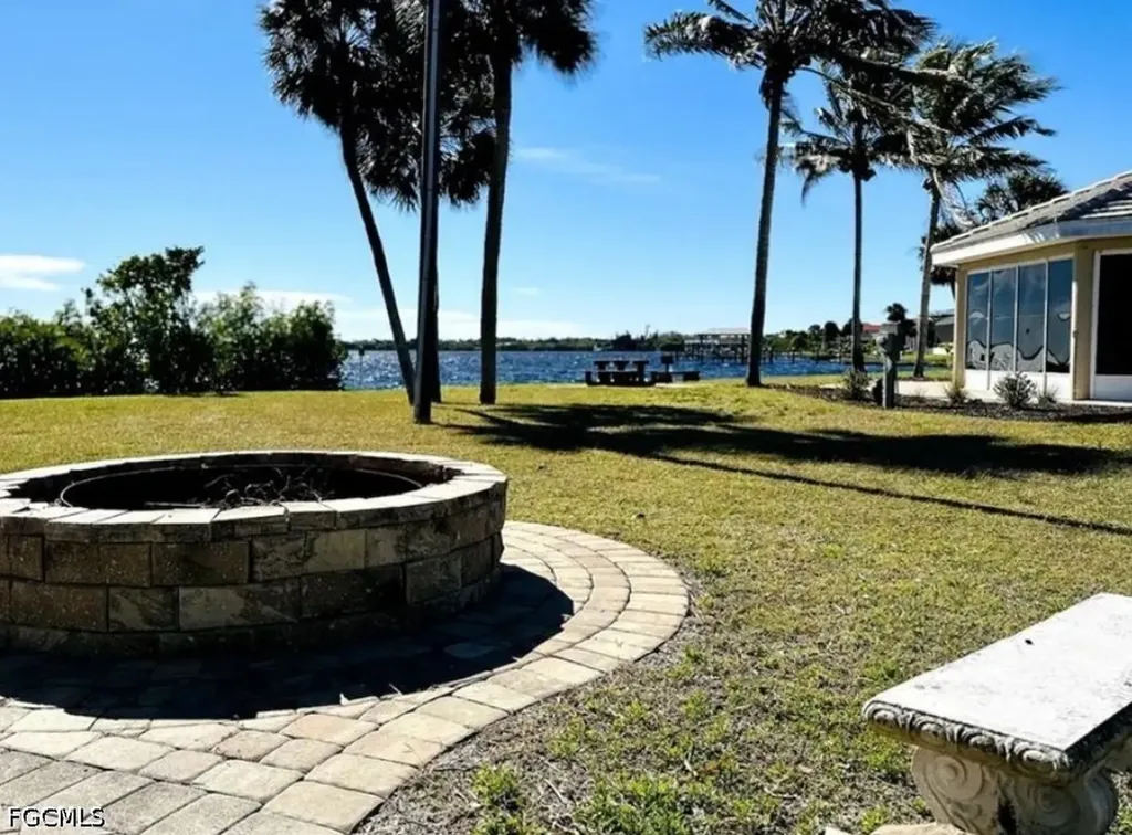 2431 N Westwood Drive North Fort Myers FL 33917