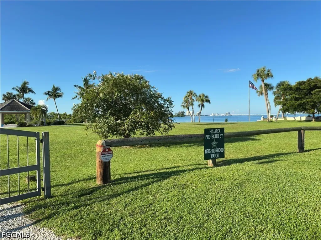2431 N Westwood Drive North Fort Myers FL 33917