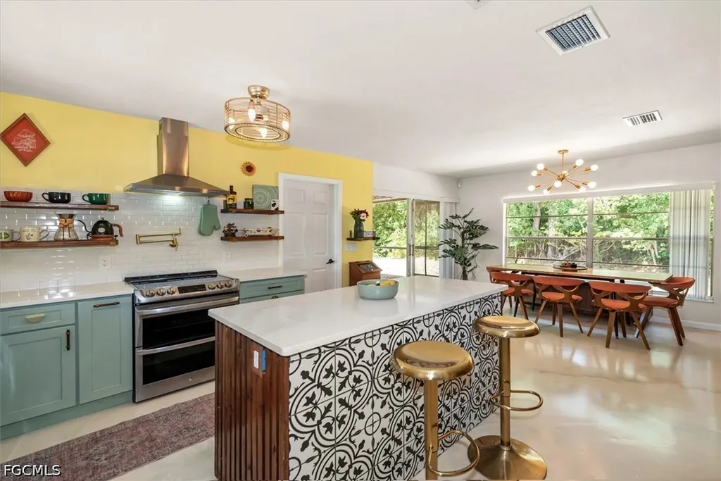 2431 N Westwood Drive North Fort Myers FL 33917