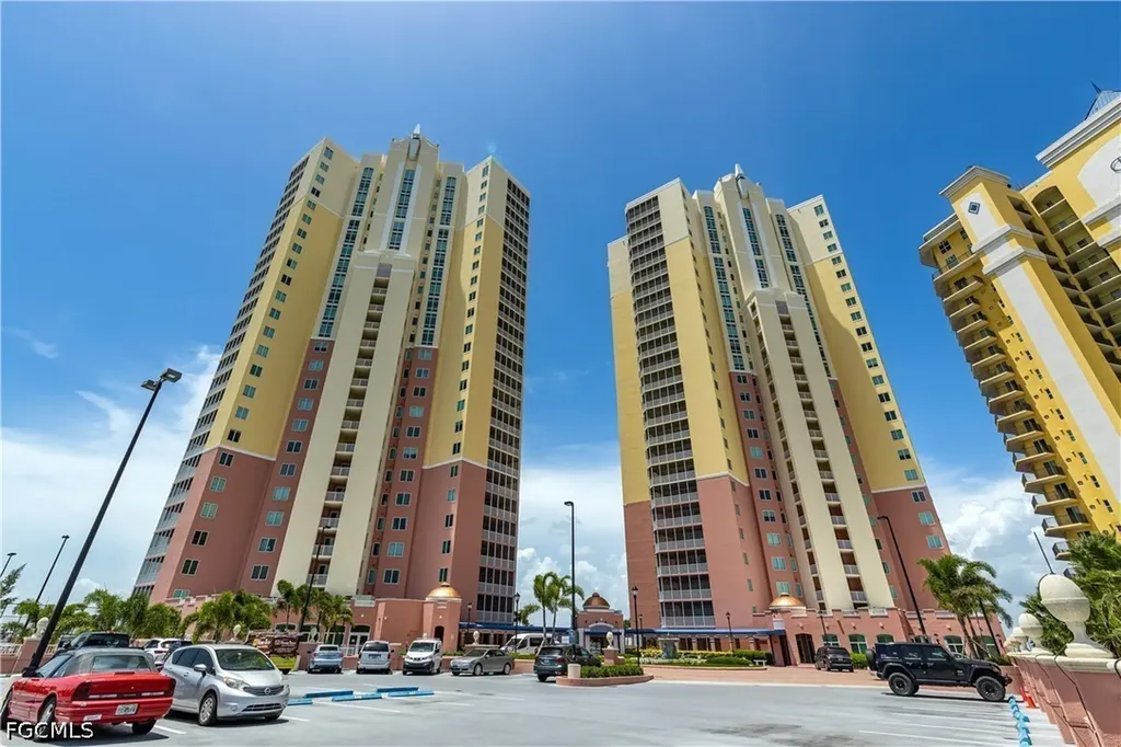2745 1st Street Fort Myers FL 33916