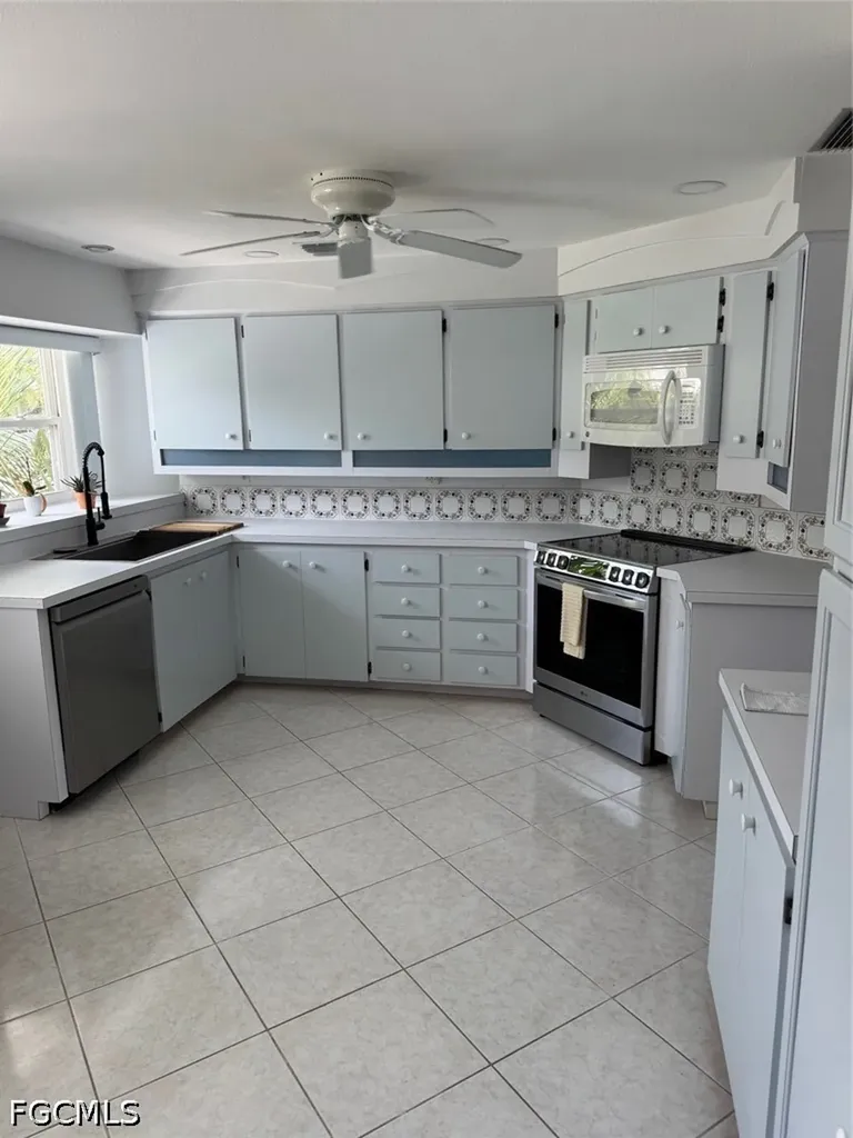 30 Maui Circle Naples FL 34112