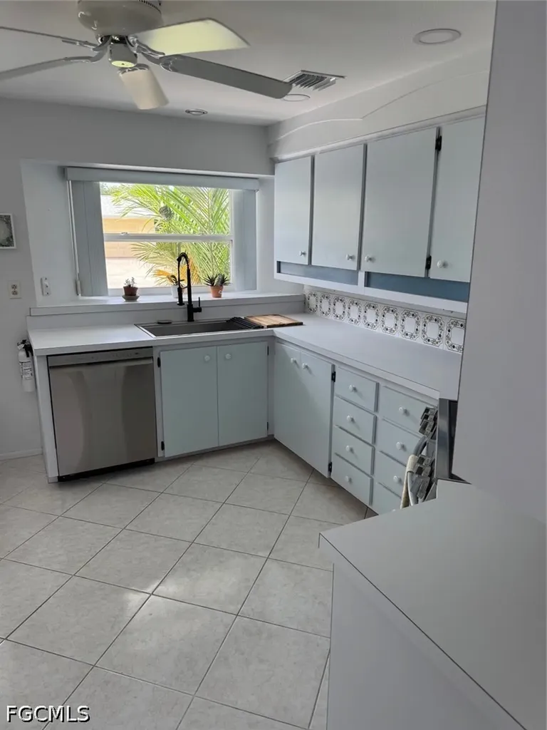 30 Maui Circle Naples FL 34112