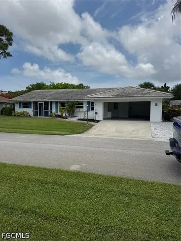 30 Maui Circle Naples FL 34112
