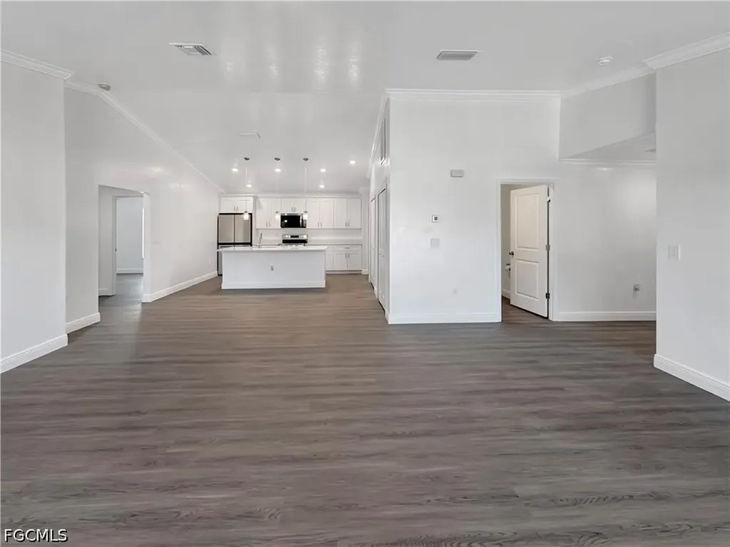 12641 1st Street Fort Myers FL 33905