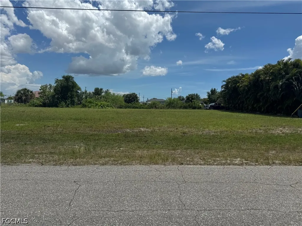 2756 NW 4th Street Cape Coral FL 33993