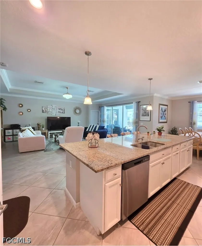 2393 Orchard Street Naples FL 34120
