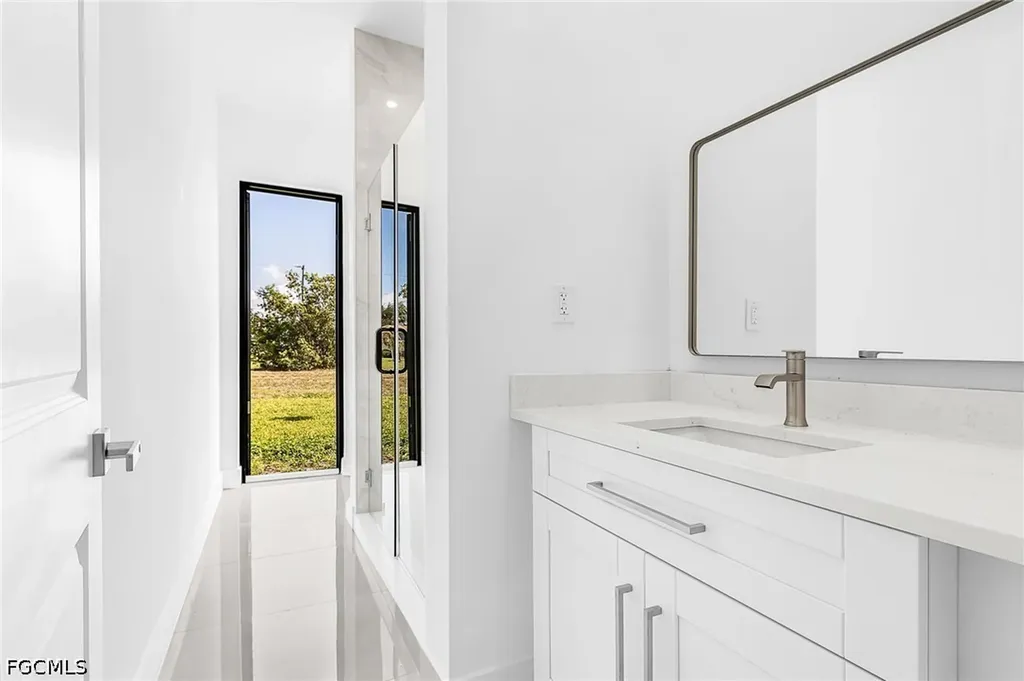 939 Mohawk Parkway Cape Coral FL 33914