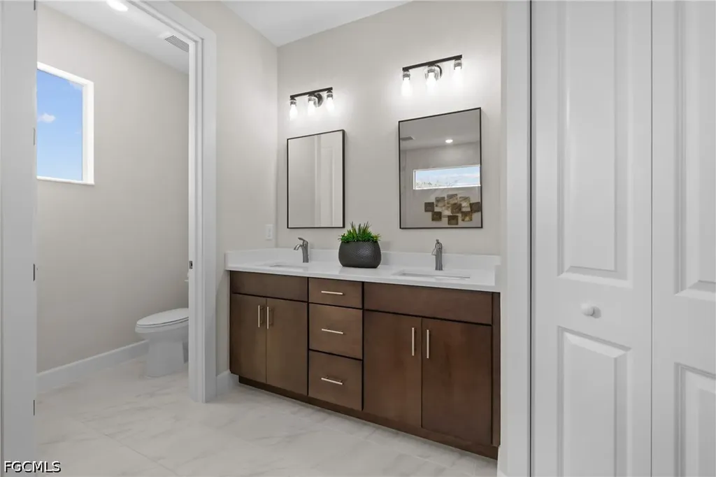 8738 Lakefront Court Fort Myers FL 33908