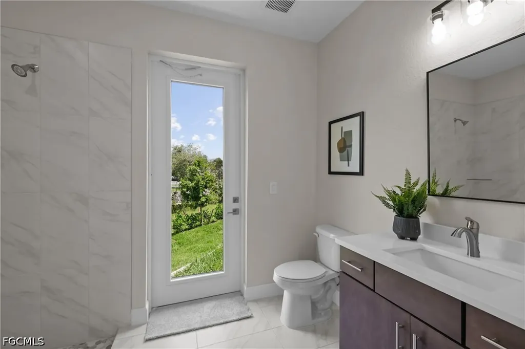 8738 Lakefront Court Fort Myers FL 33908