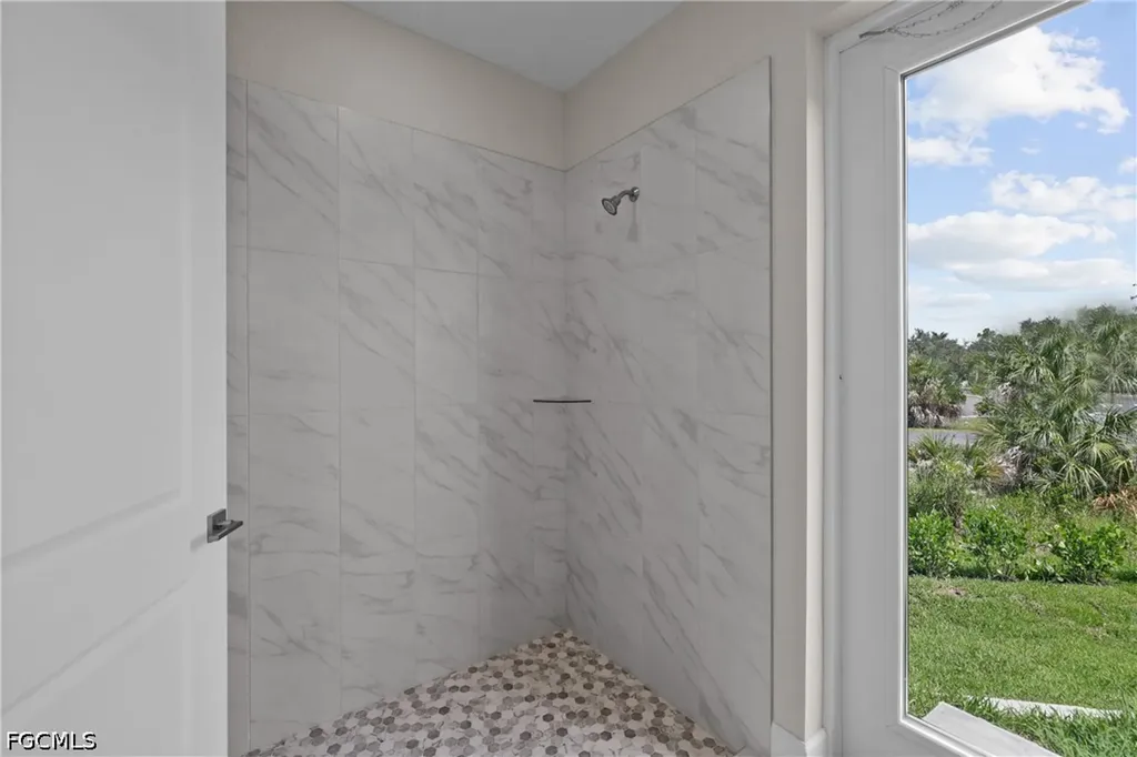 8738 Lakefront Court Fort Myers FL 33908